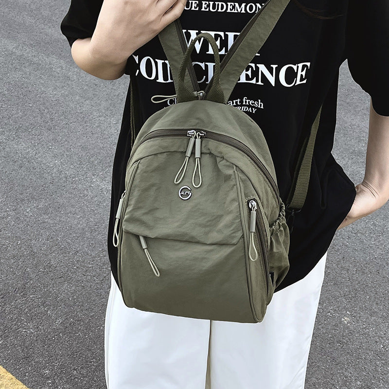 Sac à Dos en Nylon Multicouches – Design Minimaliste et Polyvalent