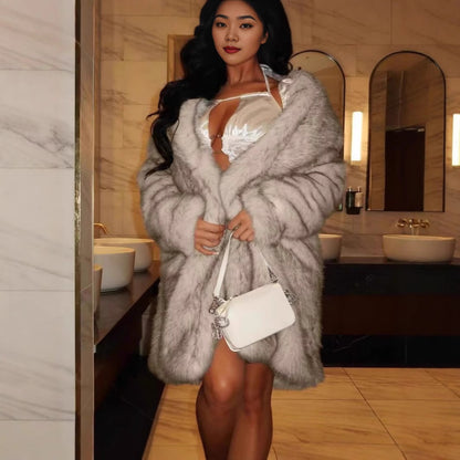 Vivatelle “Isolde” Manteau Long en Fausse Fourrure – Élégance Glamour