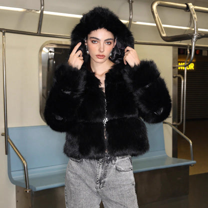 Vivatelle “Nocturne” Veste Courte à Capuche – Élégance en Fausse Fourrur