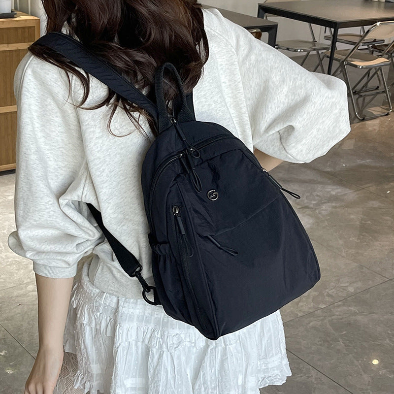 Sac à Dos en Nylon Multicouches – Design Minimaliste et Polyvalent