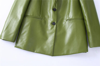 Ensemble en simili cuir Vivatelle “Émeraude” – blazer & pantalo