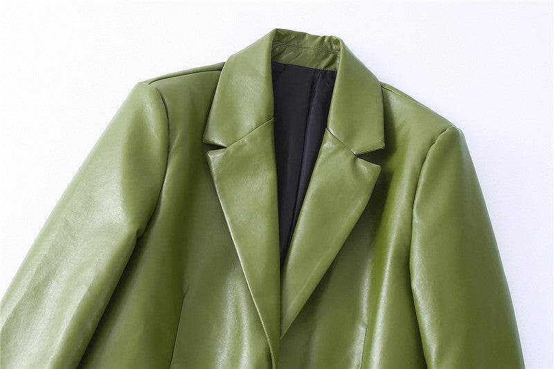 Ensemble en simili cuir Vivatelle “Émeraude” – blazer & pantalo