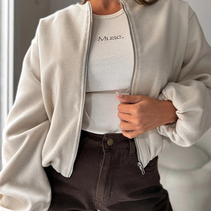 Veste Vivatelle “Muse” – Élégance décontractée à manches lanterne